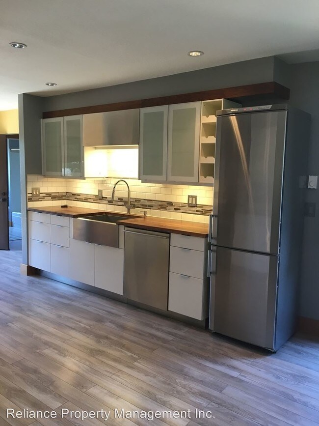 Foto del edificio - 4708-4710 SE 30th Ave