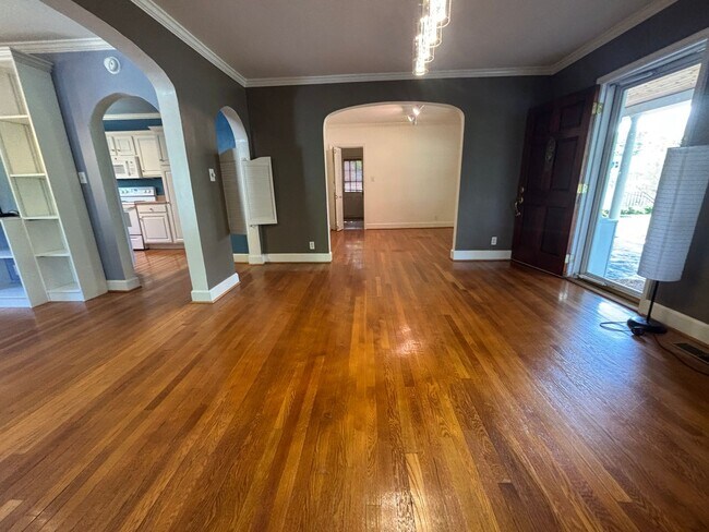 Building Photo - 3479 Overbrook Dr
