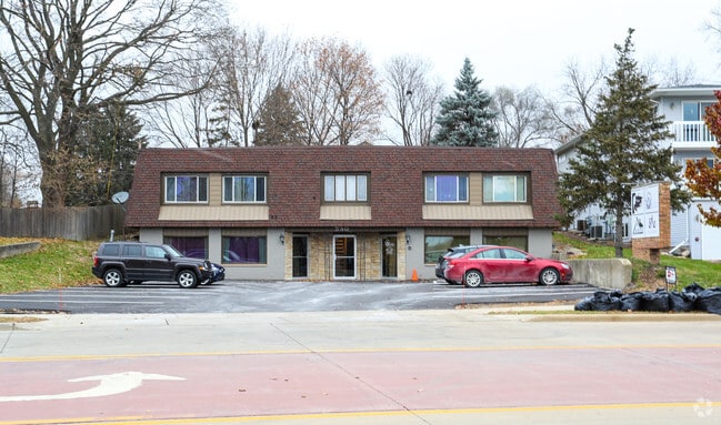Building Photo - 530 W Main St