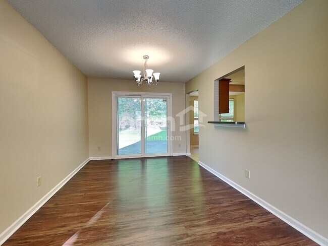 Building Photo - 12715 Diamond Drive