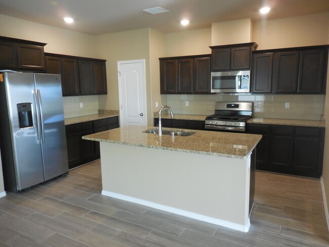 Building Photo - 7312 Glacier Dr