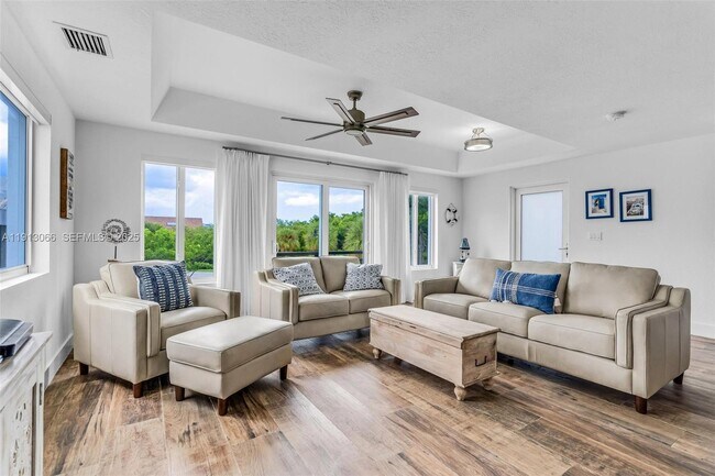 Foto del edificio - 94825 Overseas Hwy