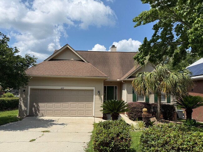 Building Photo - Chapin Lake Life - Call Lexington office for information 803-359-0793
