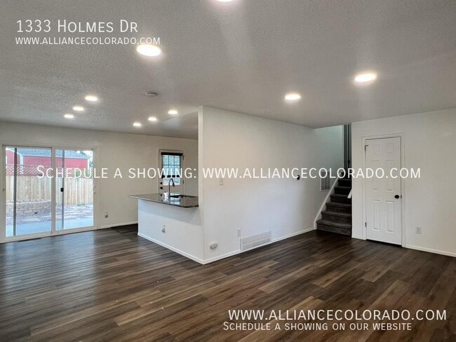 Building Photo - 1333 Holmes Dr