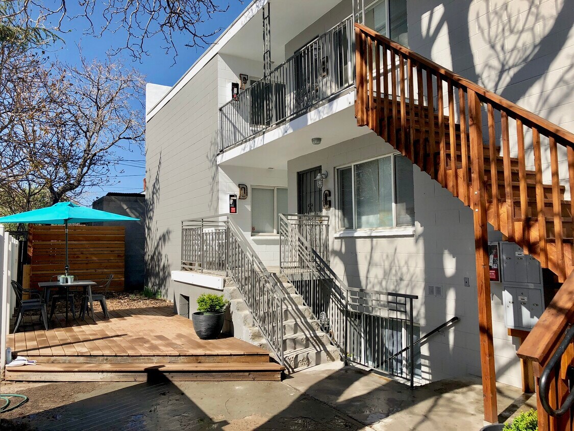 Primary Photo - 516 holcomb ave
