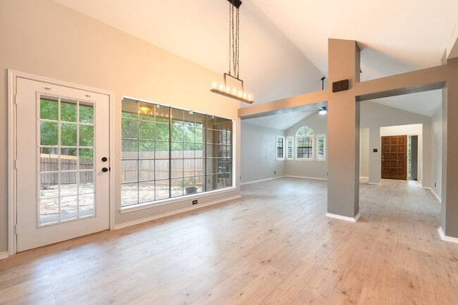 Foto del edificio - 16817 Brookwood