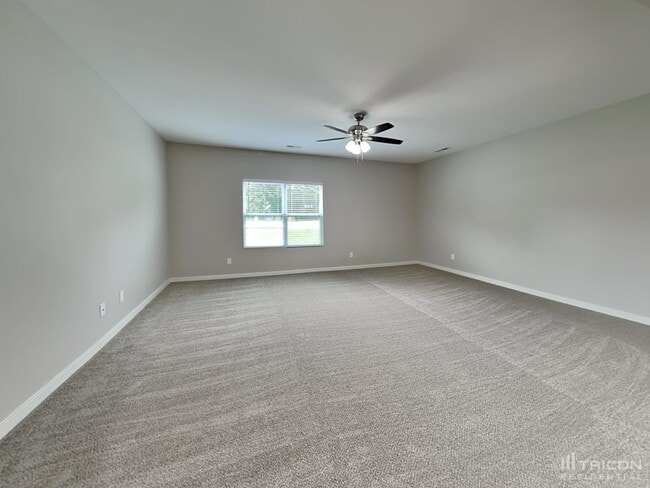 Building Photo - 930 Corvus Ct