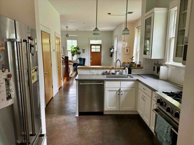 Foto del edificio - 2014 E 11th St