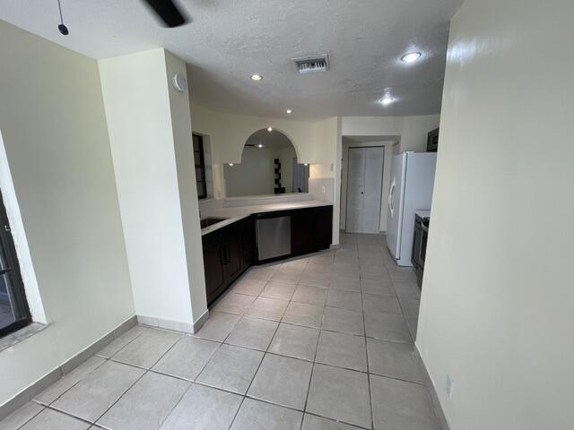 Foto del edificio - 9321 W Sunrise Blvd