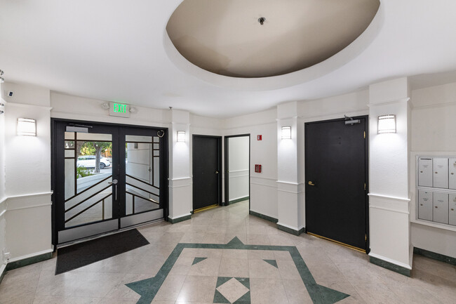 Lobby - 1401 S Bentley Ave