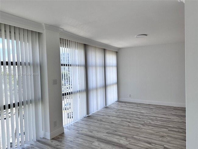 Foto del edificio - 800 Parkview Dr