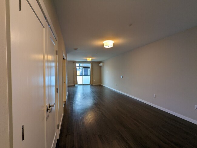 Foto del edificio - Trendy Phinney Condo