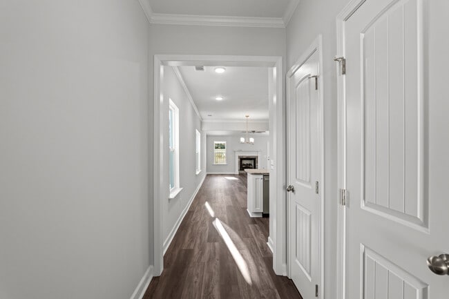 Building Photo - 8164-8164 Snelling Dr