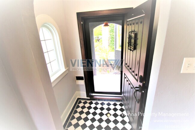 Foto del edificio - Gorgeous Sacramento Home with a POOL!