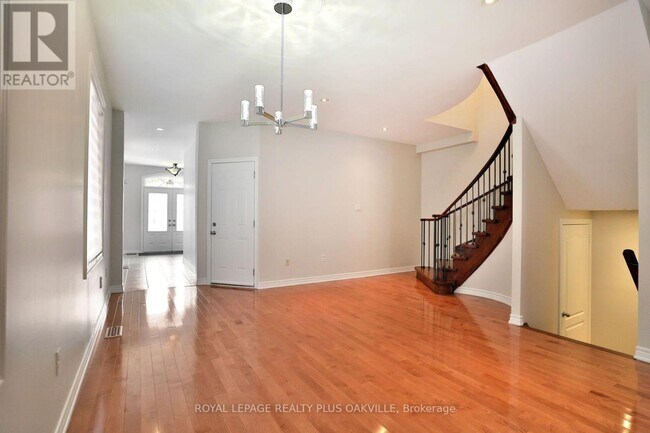 Building Photo - 1267 Jezero Crescent