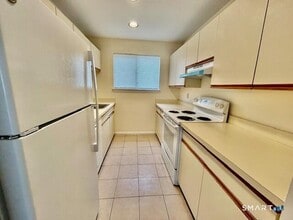 Building Photo - 511 W Main St