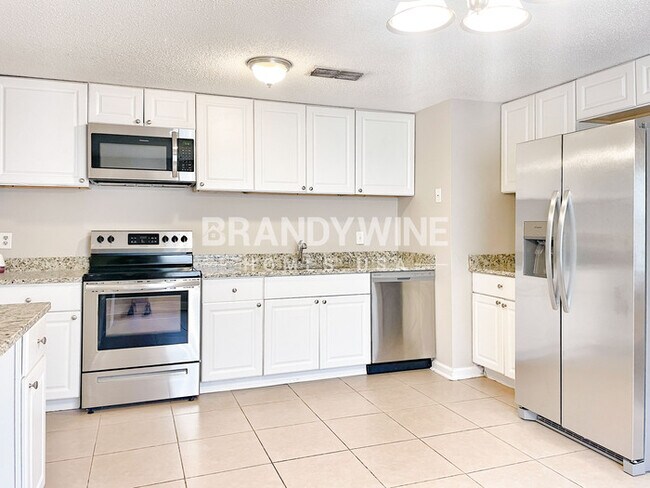 Foto del edificio - 2412 Alden Trace Blvd W