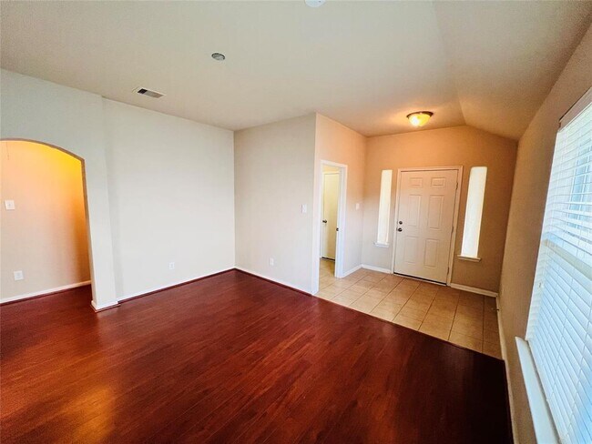 Building Photo - 7422 Legacy Pines Dr