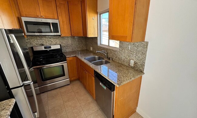Building Photo - 1245 10th Street