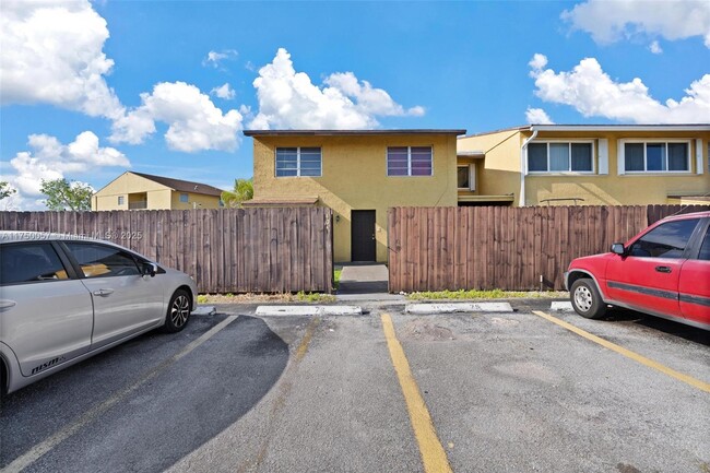 Building Photo - 15460 SW 82nd Ln