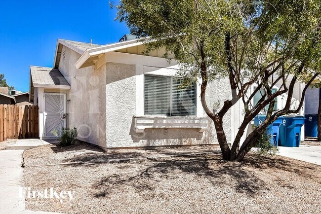 Building Photo - 1613 Amboy Drive