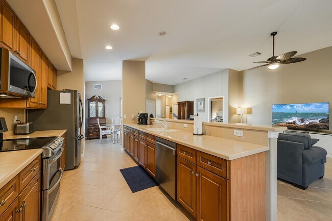 Building Photo - 13041 Sandy Key Bend