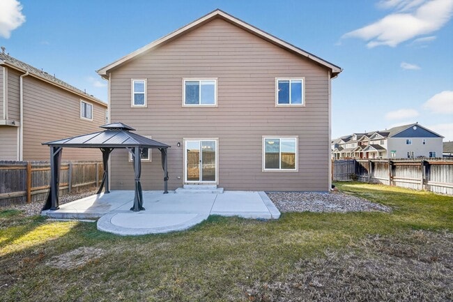 Foto del edificio - 10202 Silver Stirrup Dr