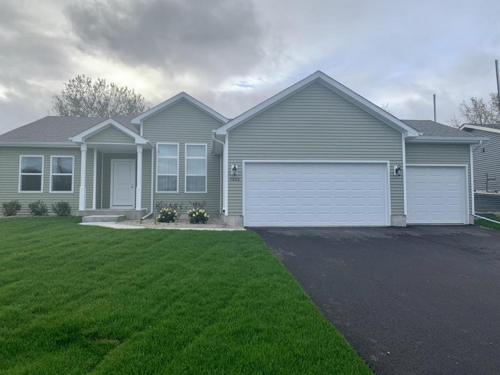 7208 Pleasant View Drive House for Rent in Machesney Park, IL