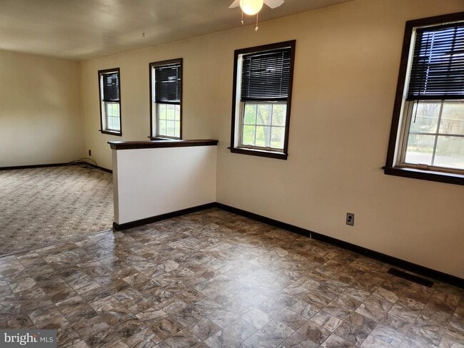 Building Photo - 1205 E Atlantic Ave