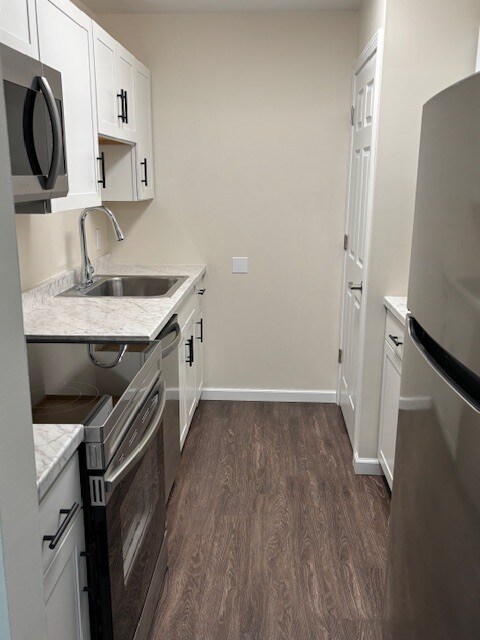 Building Photo - 403 County Line Rd