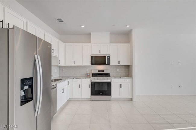 Foto del edificio - 662 Bellus Pl