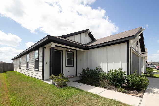 Building Photo - 17834 Planted Orchard Dr