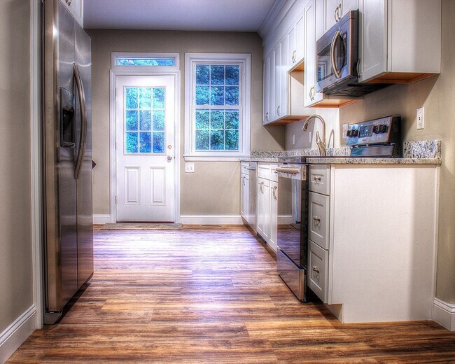 Building Photo - 4 Montrose Park