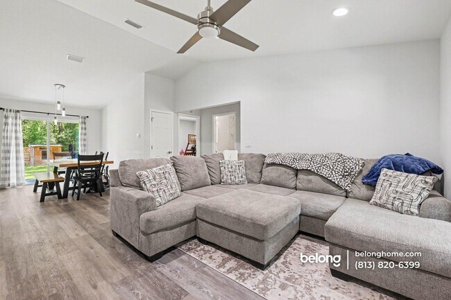 Foto del edificio - 15482 SW 10th Pl