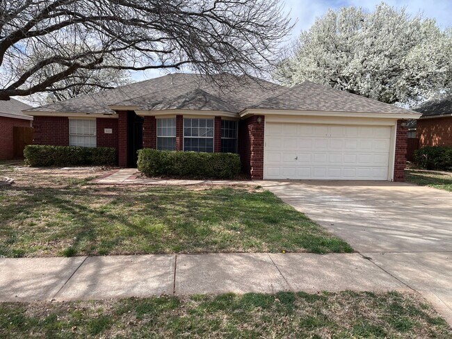 Building Photo - Welcome Home!!