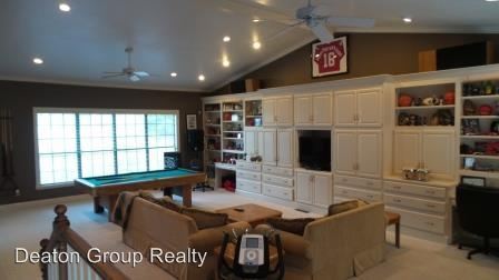 Building Photo - 16215 Patriot Dr
