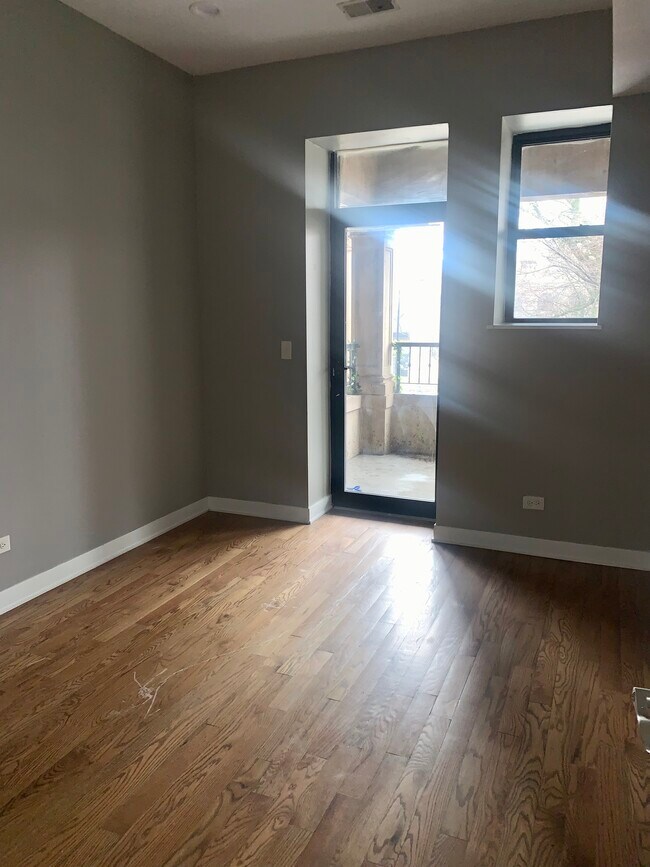 Foto del edificio - 4710 S King Dr