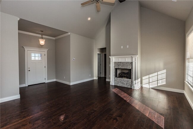 Building Photo - 1511 Abbey Ln