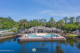 Building Photo - 13810 Sutton Park Dr N