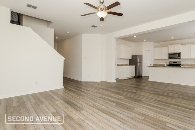 Foto del edificio - 2950 Forsyth Cyn