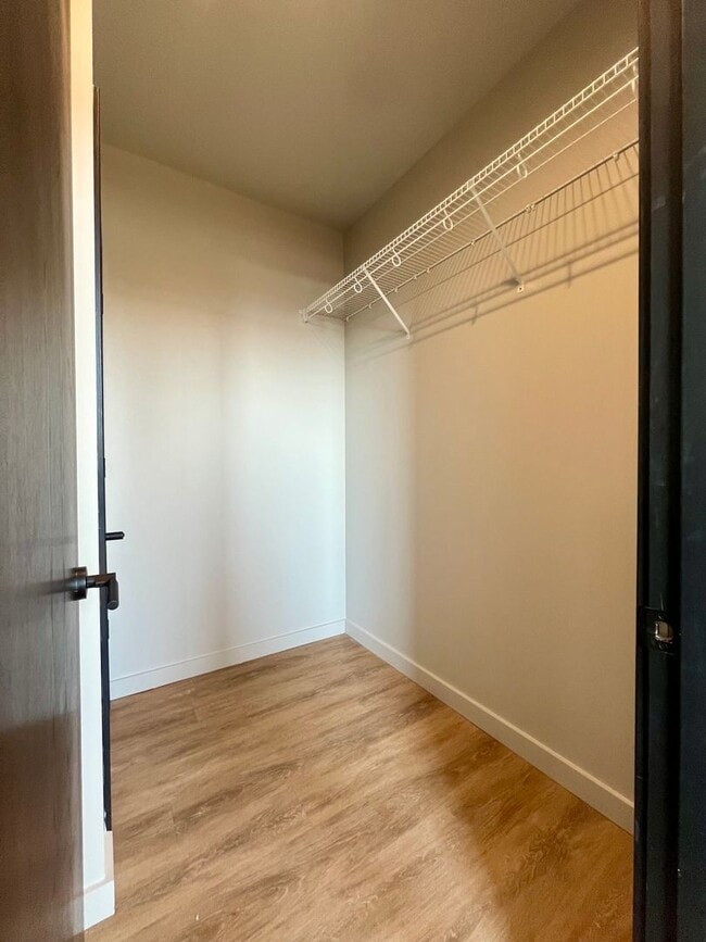 Interior Photo - Malone