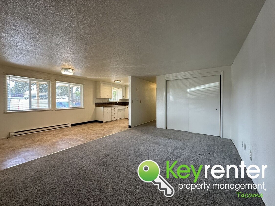 Foto principal - 1307 Garfield St S