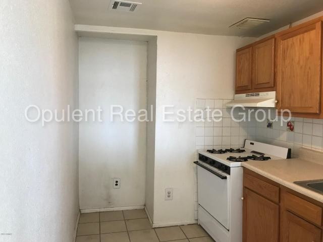 Foto del edificio - 4329 N Longview Ave