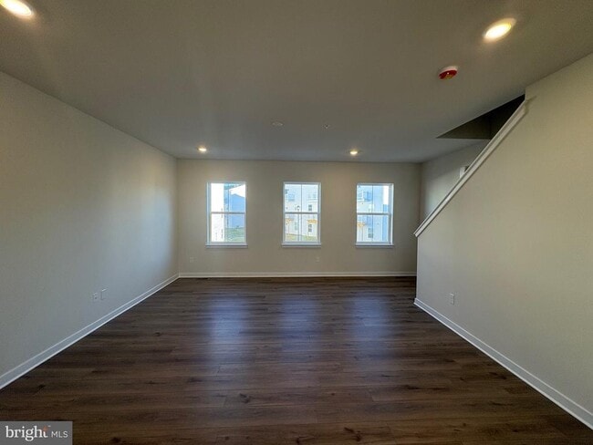 Building Photo - 26 Anderson Dr