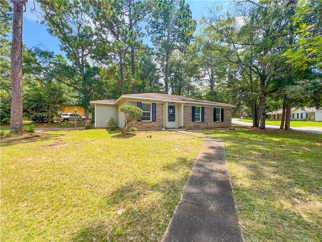 Building Photo - 1600 Pine Hill Ct