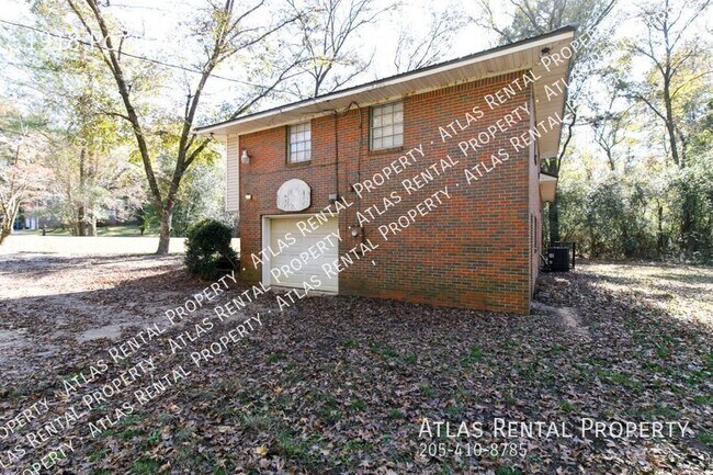 Building Photo - 1918 Potter Rd