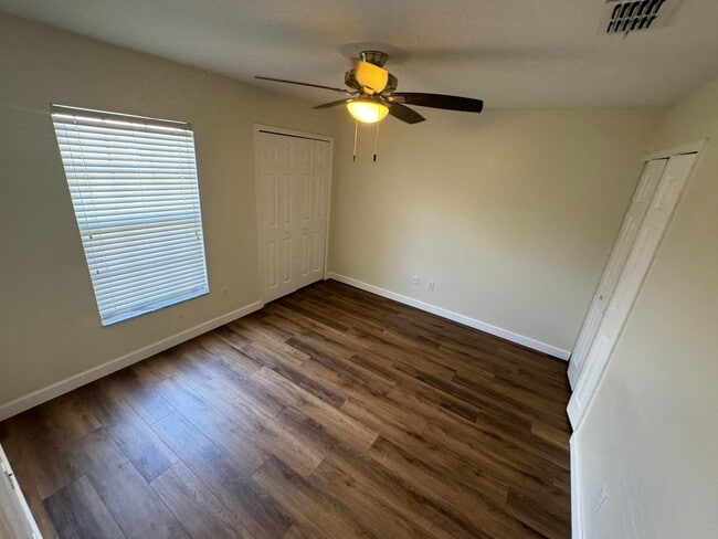 Foto del edificio - 718 Lucaya Dr