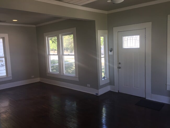 Photo - 230 Porter St House