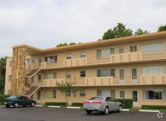 Building Photo - 4480 Ironwood Cir