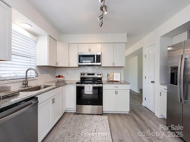 Foto del edificio - 1635 Katherine Kiker Rd